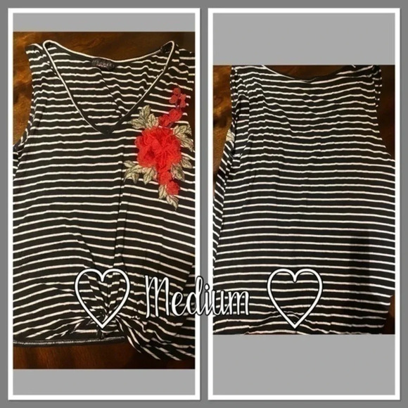 ✨ Womens Brand New Medium Top ✨ - Picture 1 of 1